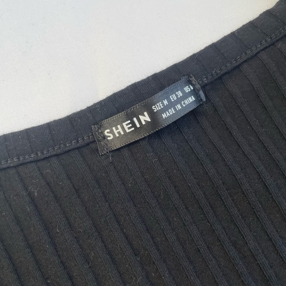 Cropped Ribbed Sweater - Picture 9 of 9